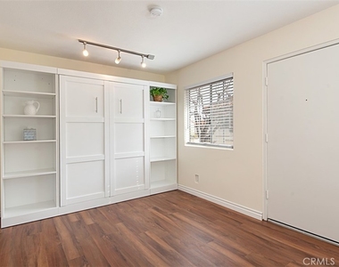 23242 La Mar - Photo Thumbnail 12