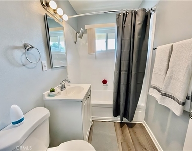 685 E Vista Chino - Photo Thumbnail 10