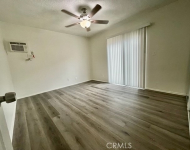 685 E Vista Chino - Photo Thumbnail 24