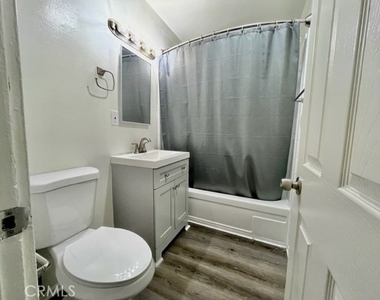 685 E Vista Chino - Photo Thumbnail 21