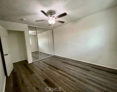 685 E Vista Chino - Photo Thumbnail 22