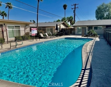 685 E Vista Chino - Photo Thumbnail 12