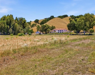 16010 Carey Lane - Photo Thumbnail 28