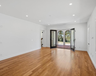 16010 Carey Lane - Photo Thumbnail 12