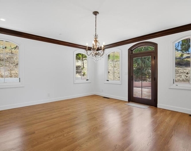 16010 Carey Lane - Photo Thumbnail 10