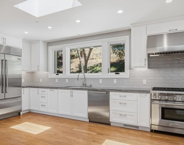 16010 Carey Lane - Photo Thumbnail 8