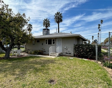 696 E Cypress - Photo Thumbnail 1