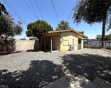 8876 Cypress Avenue - Photo Thumbnail 13