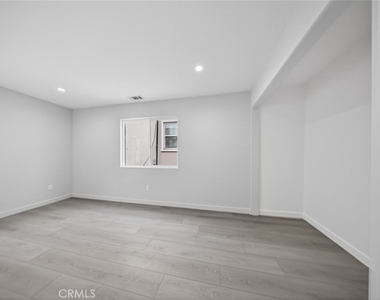 1316 1/2 Carlton Drive - Photo Thumbnail 18
