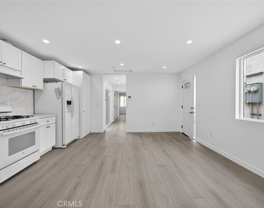 1316 1/2 Carlton Drive - Photo Thumbnail 12