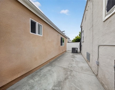 1316 1/2 Carlton Drive - Photo Thumbnail 22