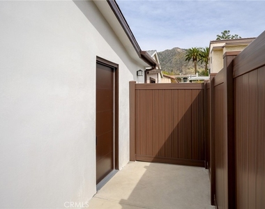 1361 Alameda Avenue - Photo Thumbnail 1