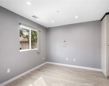1361 Alameda Avenue - Photo Thumbnail 5