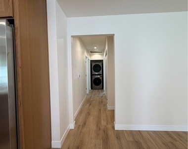 8828 N Odessa Avenue - Photo Thumbnail 6