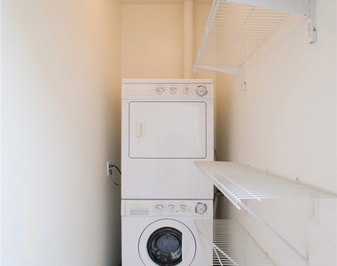 2345 Montrose Avenue - Photo Thumbnail 30