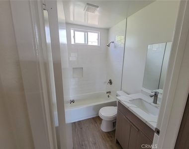 3607 Griffin - Photo Thumbnail 3