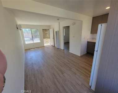 3607 Griffin - Photo Thumbnail 9