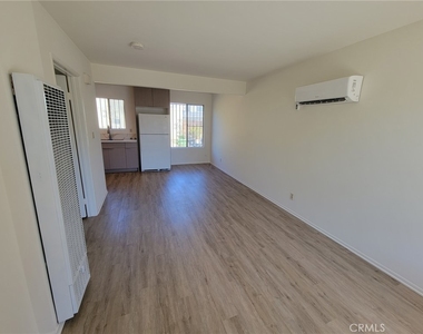 3607 Griffin - Photo Thumbnail 8