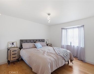1745 College View Place - Photo Thumbnail 5