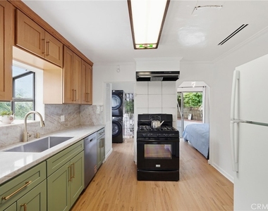 1745 College View Place - Photo Thumbnail 28