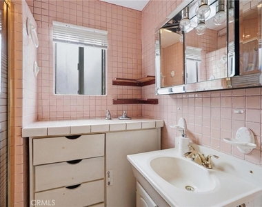 1745 College View Place - Photo Thumbnail 7