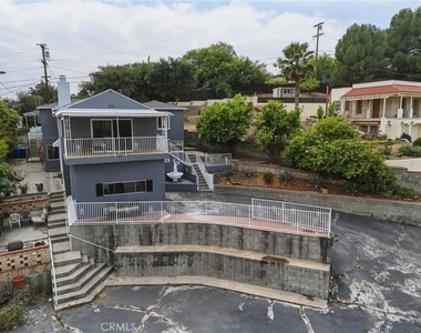 1745 College View Place - Photo Thumbnail 40
