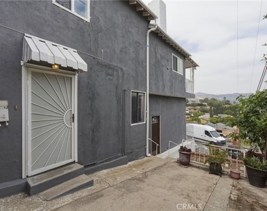 1745 College View Place - Photo Thumbnail 15
