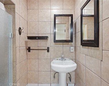 1745 College View Place - Photo Thumbnail 18