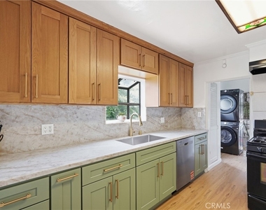 1745 College View Place - Photo Thumbnail 2