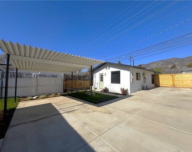 517 1/2 Wildrose Avenue - Photo Thumbnail 10