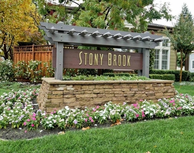 1079 River Rock Ln - Photo Thumbnail 28