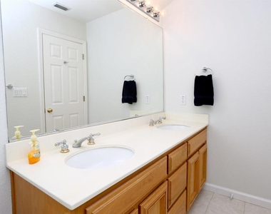 1079 River Rock Ln - Photo Thumbnail 20