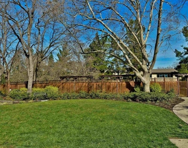 1079 River Rock Ln - Photo Thumbnail 27