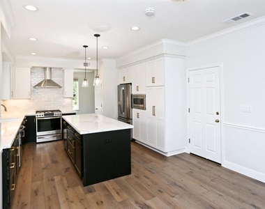 1079 River Rock Ln - Photo Thumbnail 6