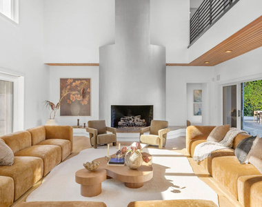 11955 Pinnacle Place - Photo Thumbnail 5