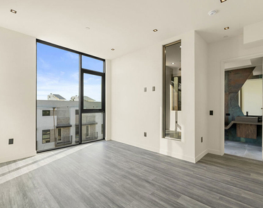 1021 N Ogden Drive - Photo Thumbnail 13