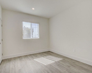 2635 S Hauser Boulevard - Photo Thumbnail 1