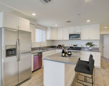 2635 S Hauser Boulevard - Photo Thumbnail 7
