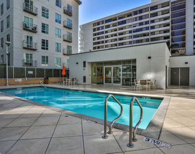 645 W 9th Street - Photo Thumbnail 30