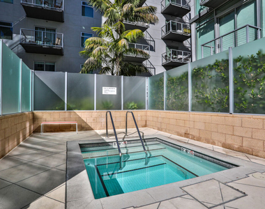 645 W 9th Street - Photo Thumbnail 29