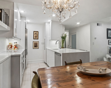 1230 Horn Avenue - Photo Thumbnail 4