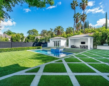 4800 Zelzah Avenue - Photo Thumbnail 13