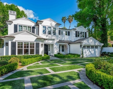 4800 Zelzah Avenue - Photo Thumbnail 2