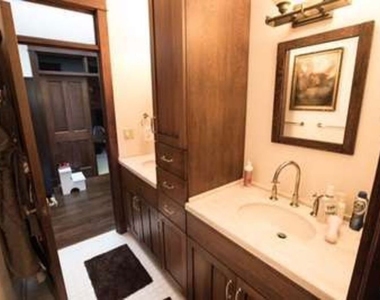 1513 Walgrove Avenue - Photo Thumbnail 18