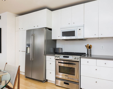 1710 Redcliff Street - Photo Thumbnail 5