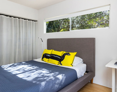 1710 Redcliff Street - Photo Thumbnail 11