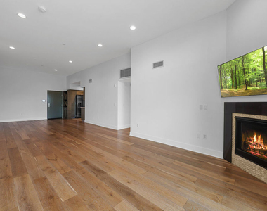 7133 Hawthorn Avenue - Photo Thumbnail 1