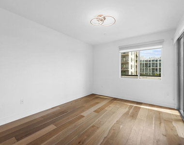 7133 Hawthorn Avenue - Photo Thumbnail 16