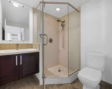 7133 Hawthorn Avenue - Photo Thumbnail 14
