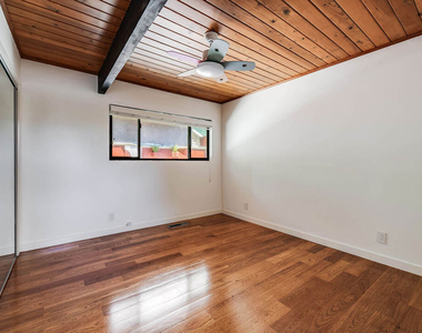 22277 Buena Ventura Street - Photo Thumbnail 32